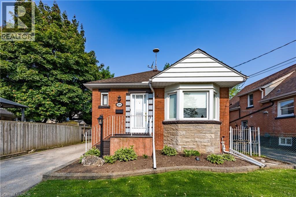 290 E 14th St, Hamilton, ON L9A 4B9