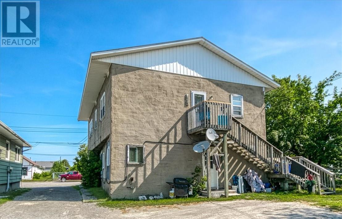 301 Albert St, Espanola, ON P5E 1H1