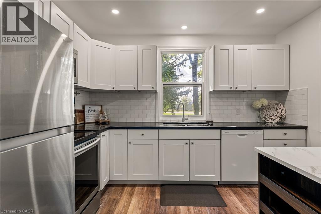 19 Currie St, St. Catharines, ON L2M 5M7