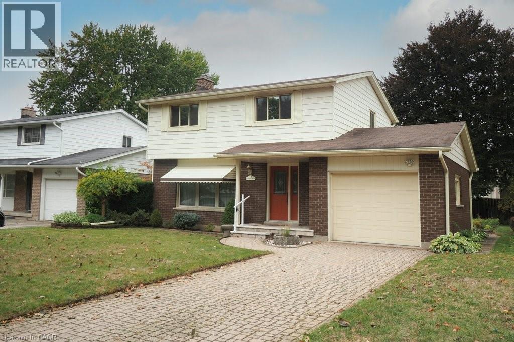 15 Niagara Rd, Kitchener, ON N2B 1T1