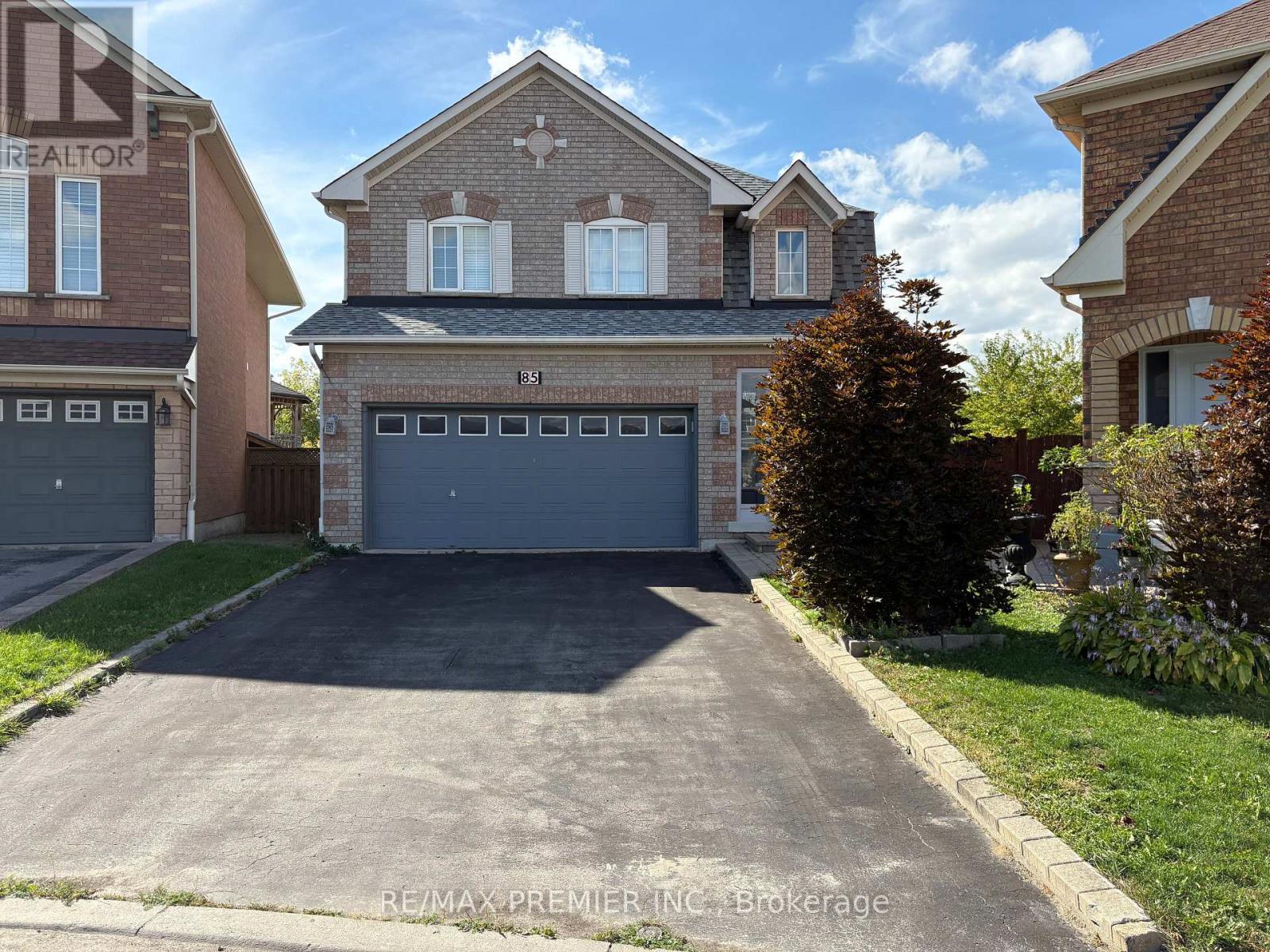 85 Meadow Oak Pl, Toronto, ON M9N 3Z6