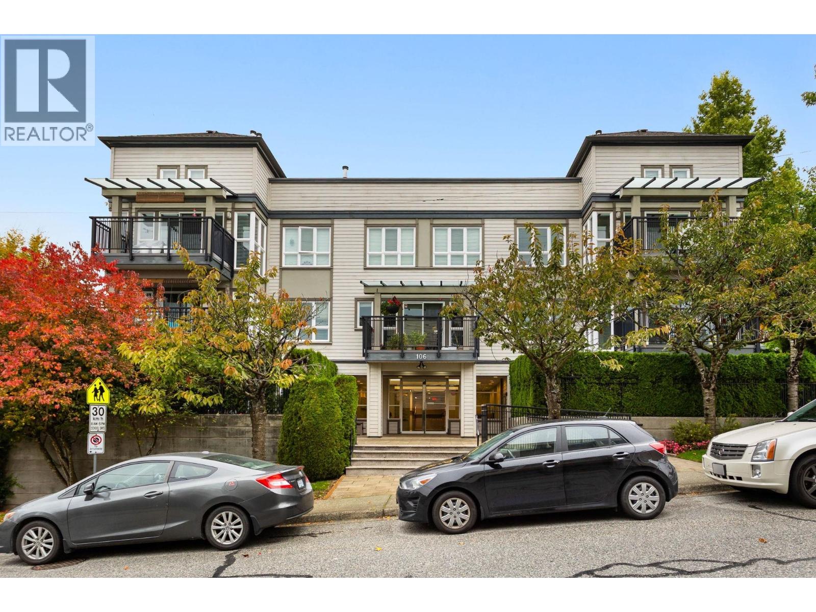 106 W Kings Road Unit 301, North Vancouver, BC V7N 2L8