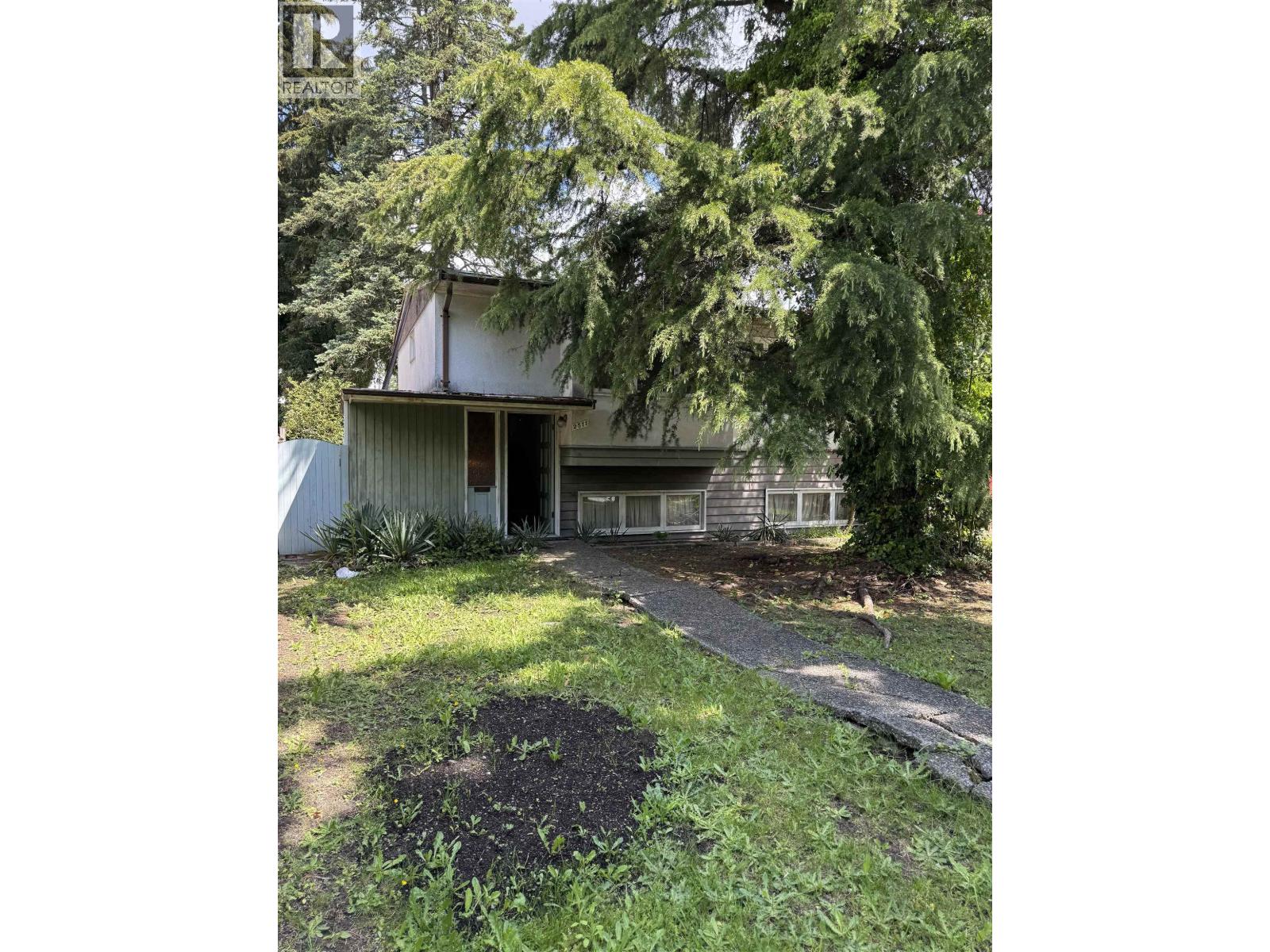 2511 Upland Dr, Vancouver, BC V5S 2B6
