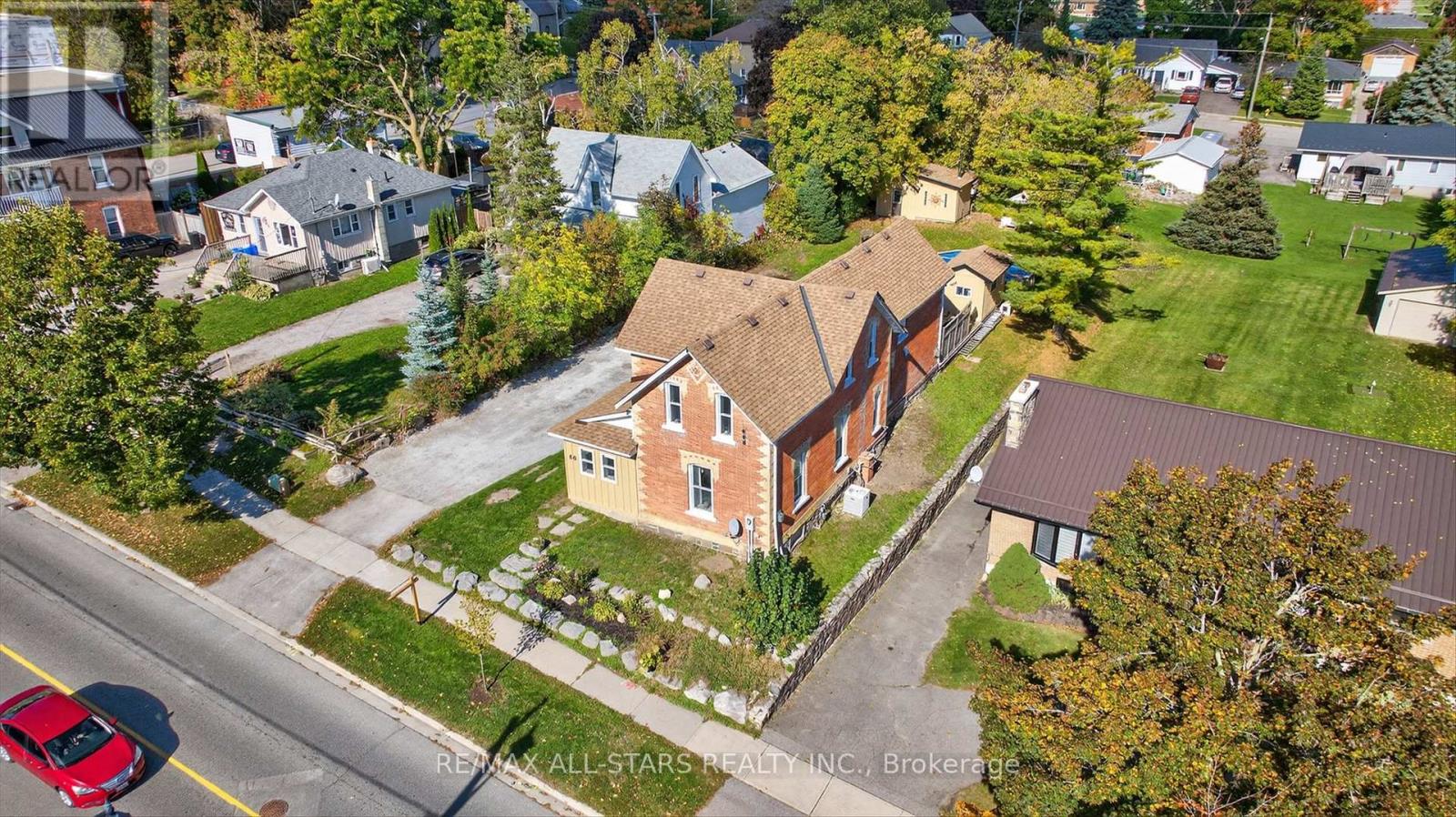 60 River St, Brock Sunderland, ON L0C 1H0