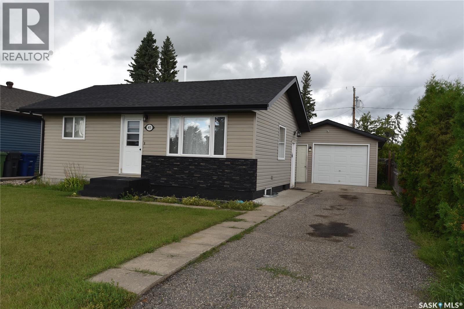 415 8 Avenue West, Nipawin, SK S0E 1E0