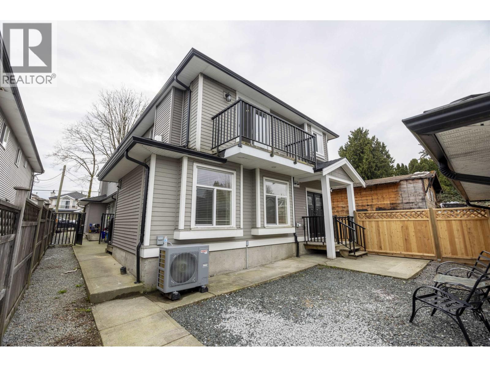5705 Woodsworth St, Burnaby, BC V5G 1S6