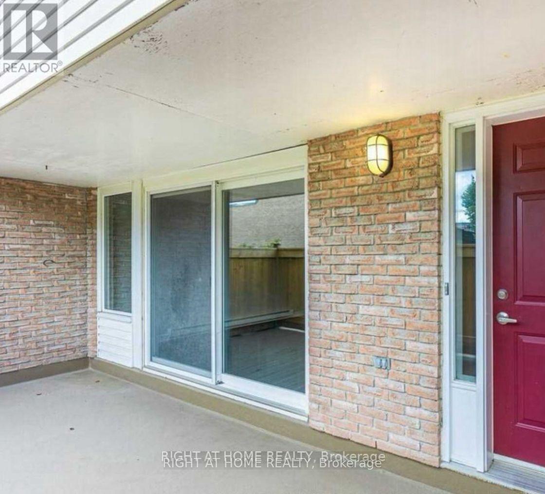 120 248 Milestone Cres E, Aurora, ON L4G 3M2