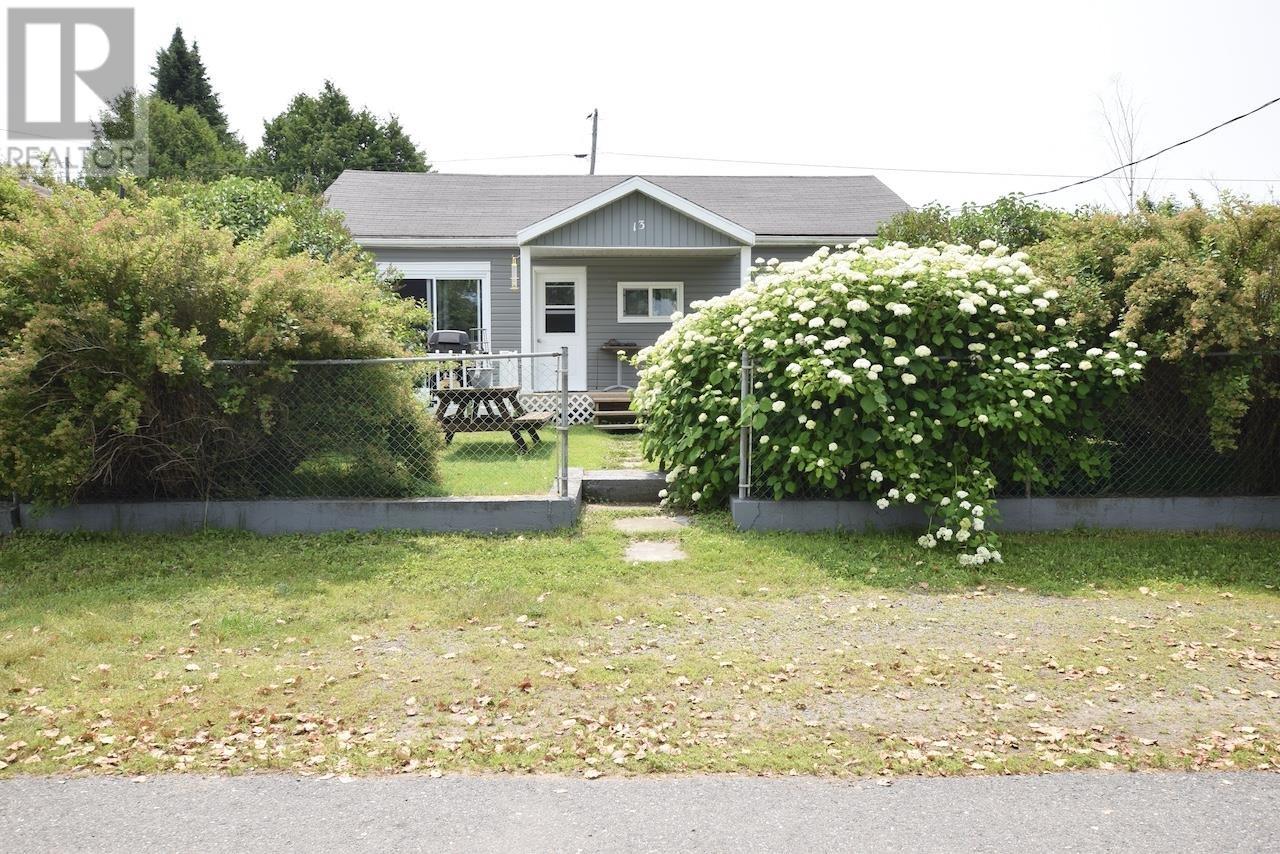 13 Ash St, Blind River, ON P0R 1B0