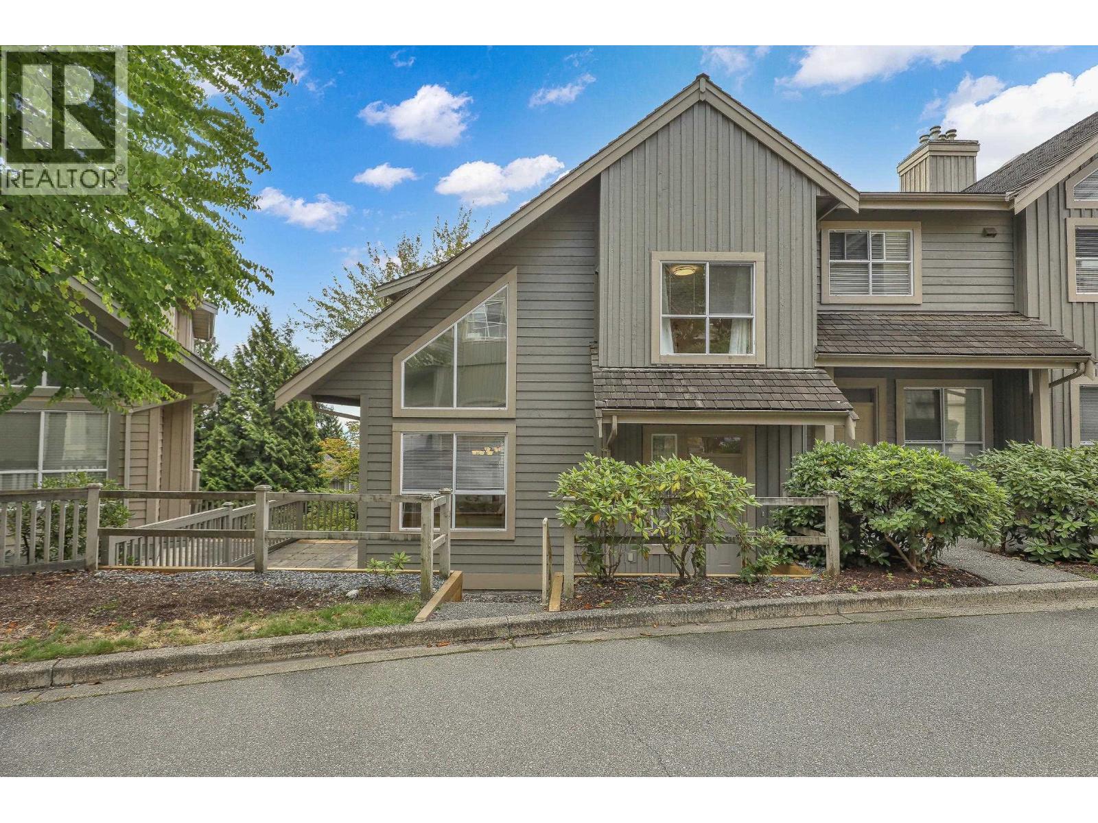 1465 Parkway Boulevard Unit 220, Coquitlam, BC V3E 3E6