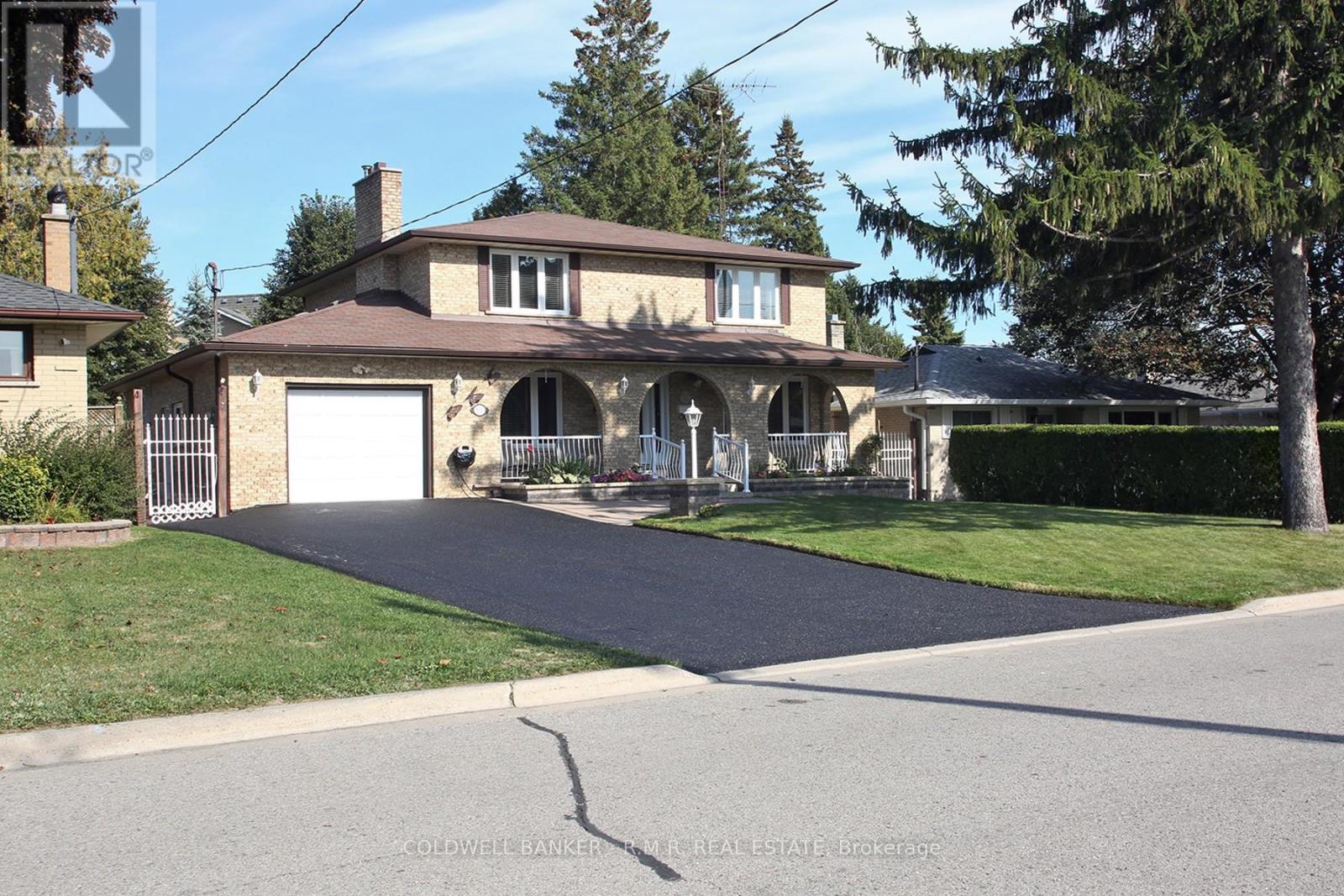 531 Nipigon St, Oshawa, ON L1J 4P7