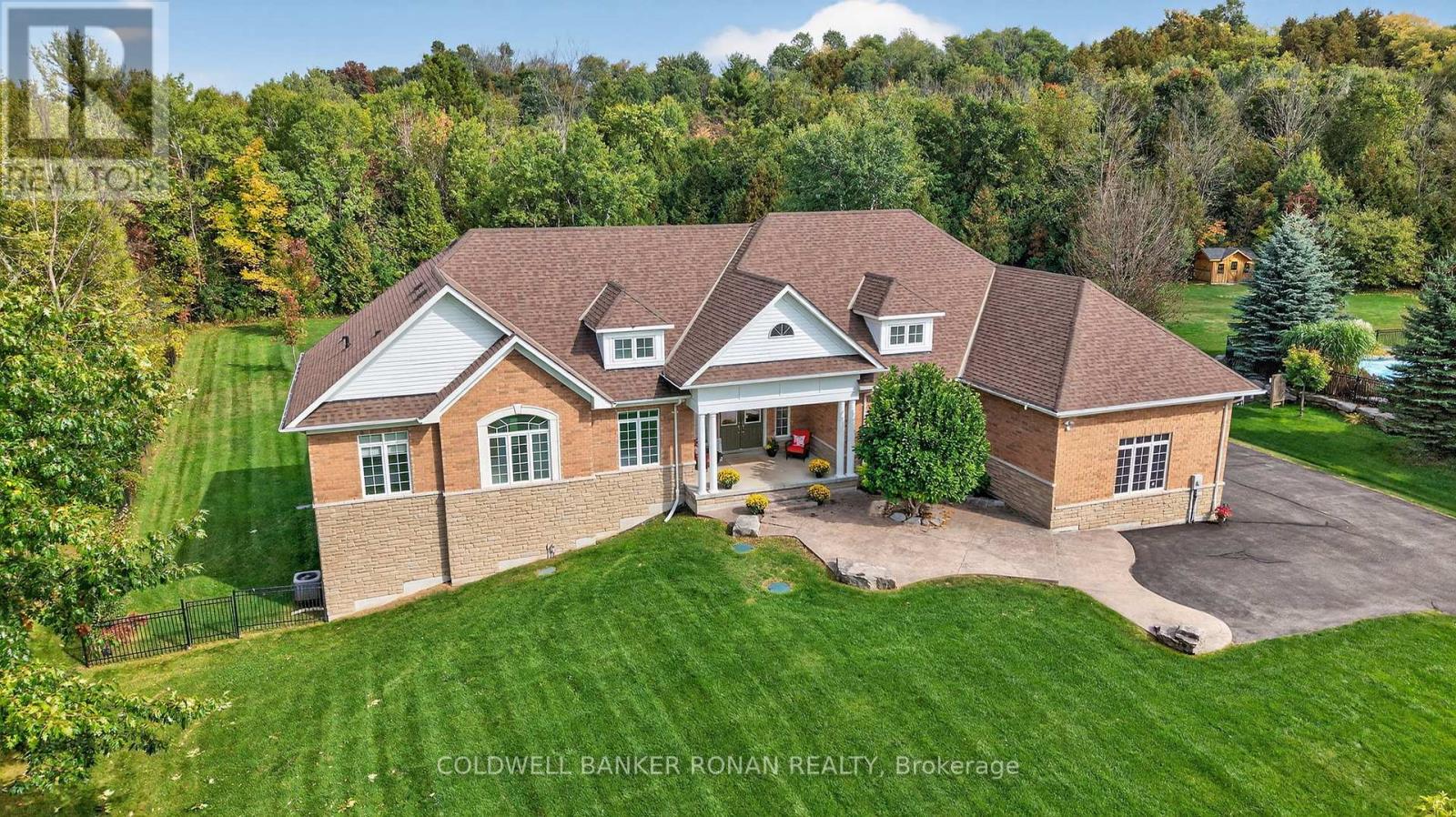 60 Underhill Ct, Essa, ON L9R 1V2