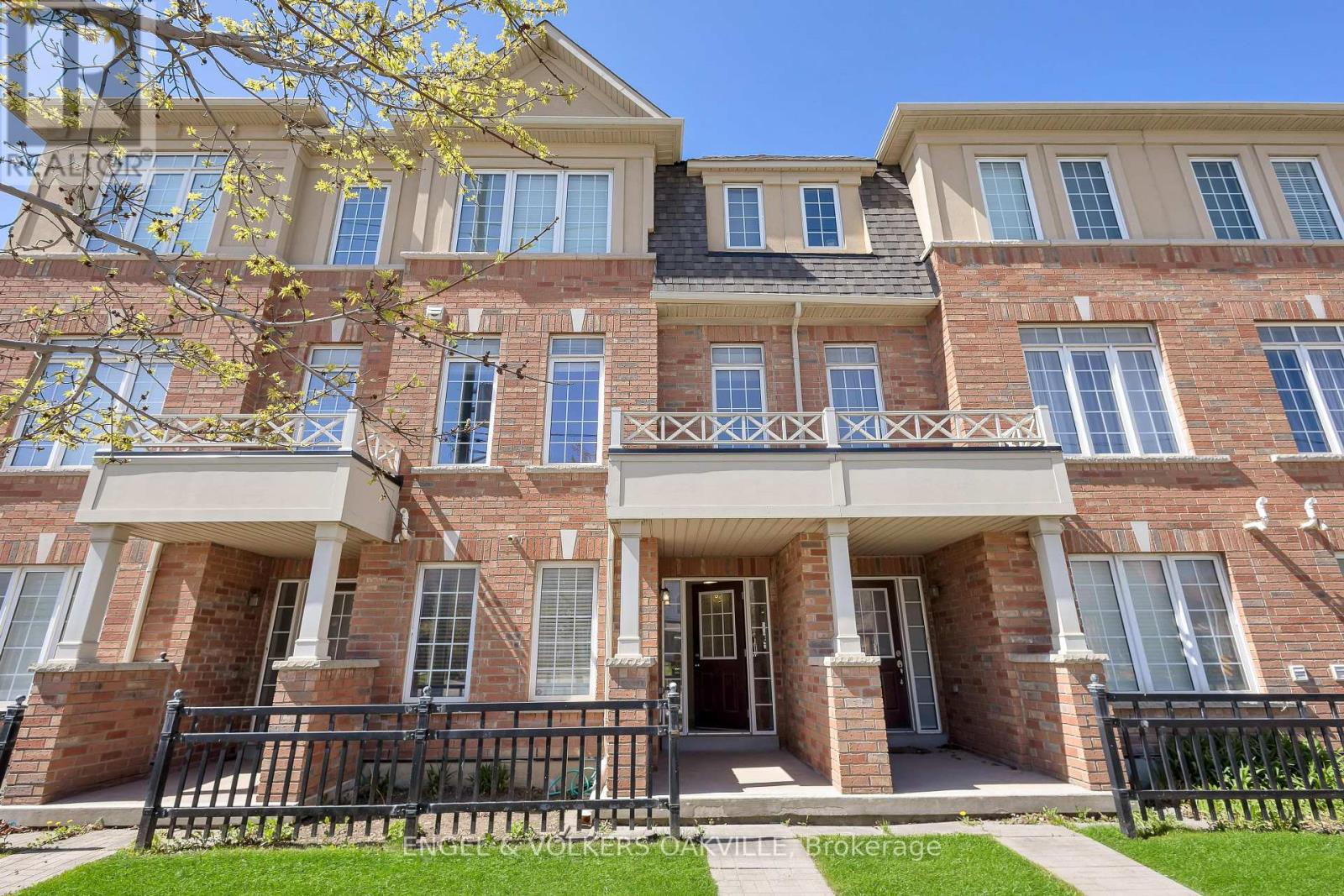 64 Batiste Trl, Halton Hills, ON L7G 3H3