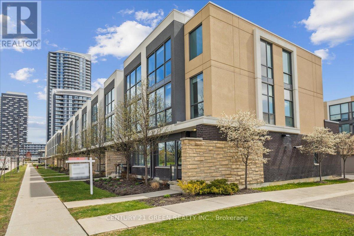 9 90 Little Creek Rd, Mississauga, ON L5R 3E3