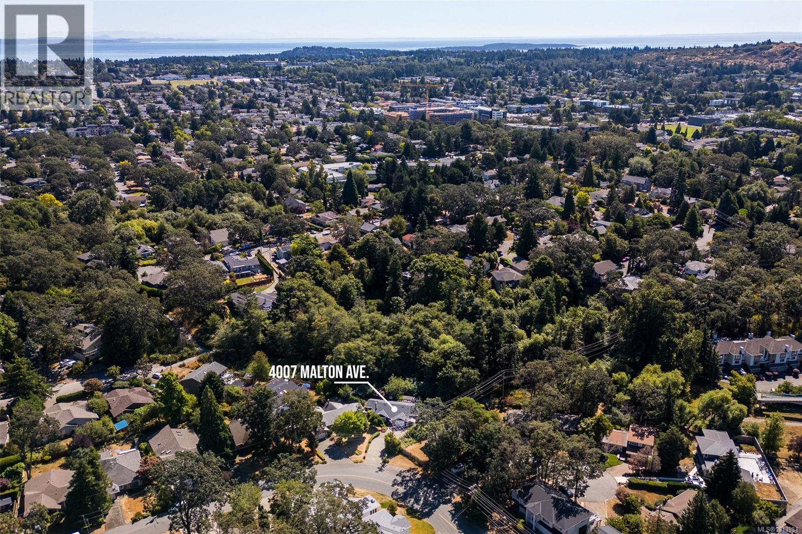 4007 Malton Ave, Saanich, BC V8X 4W1