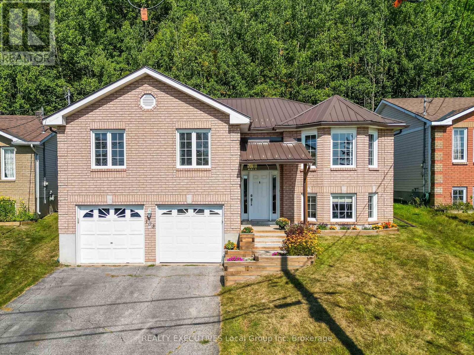 103 Sherryl Cres, North Bay, ON P1B 8R8
