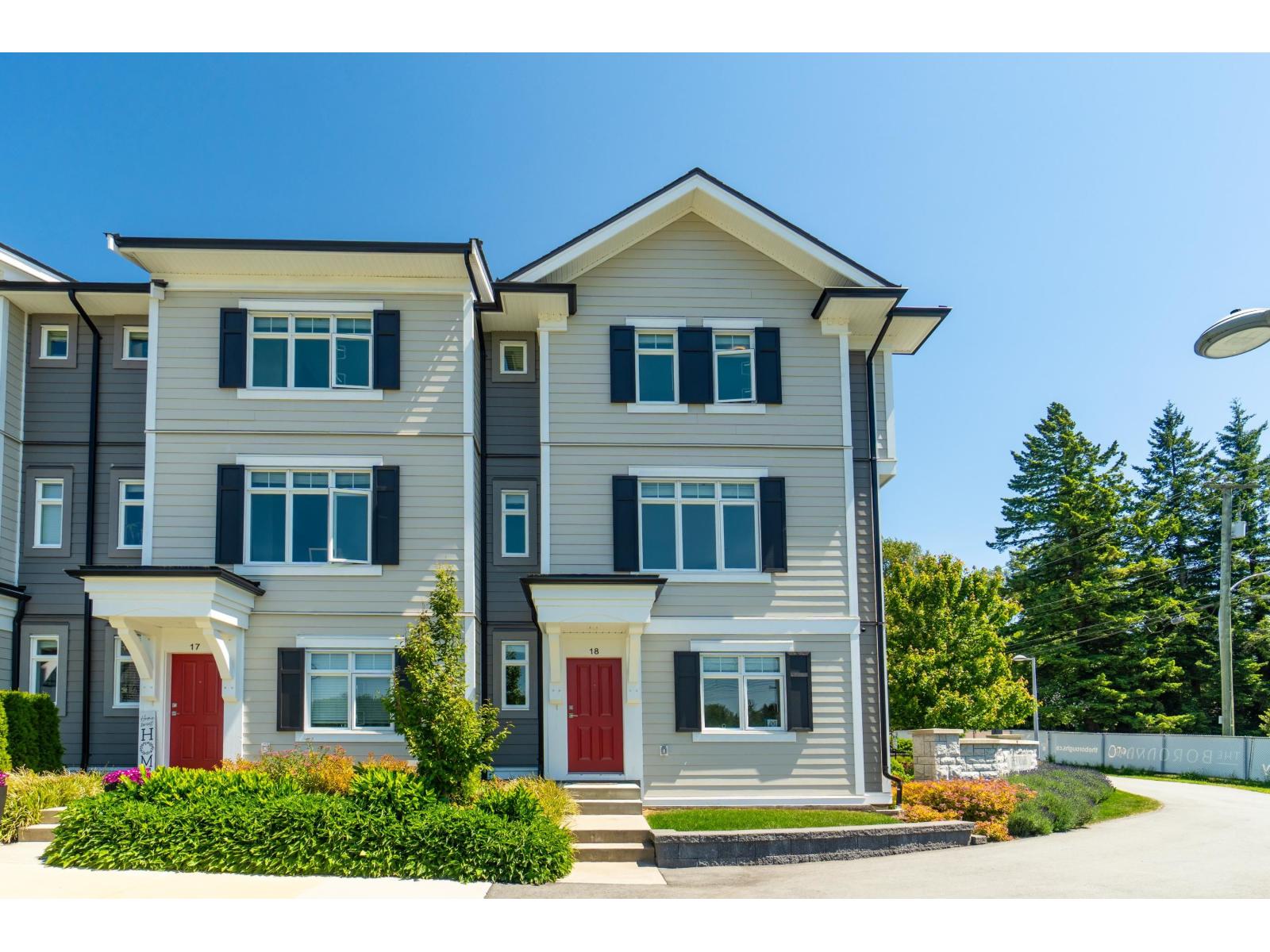 2070 Oak Meadows Drive Unit 18, Surrey, BC V3Z 1J1
