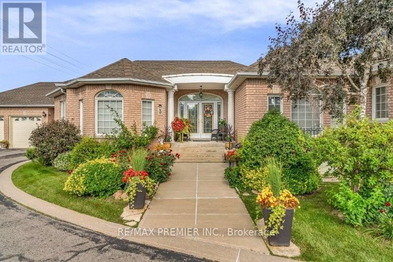 3 Avro Rd, Vaughan, ON L6A 1Y3
