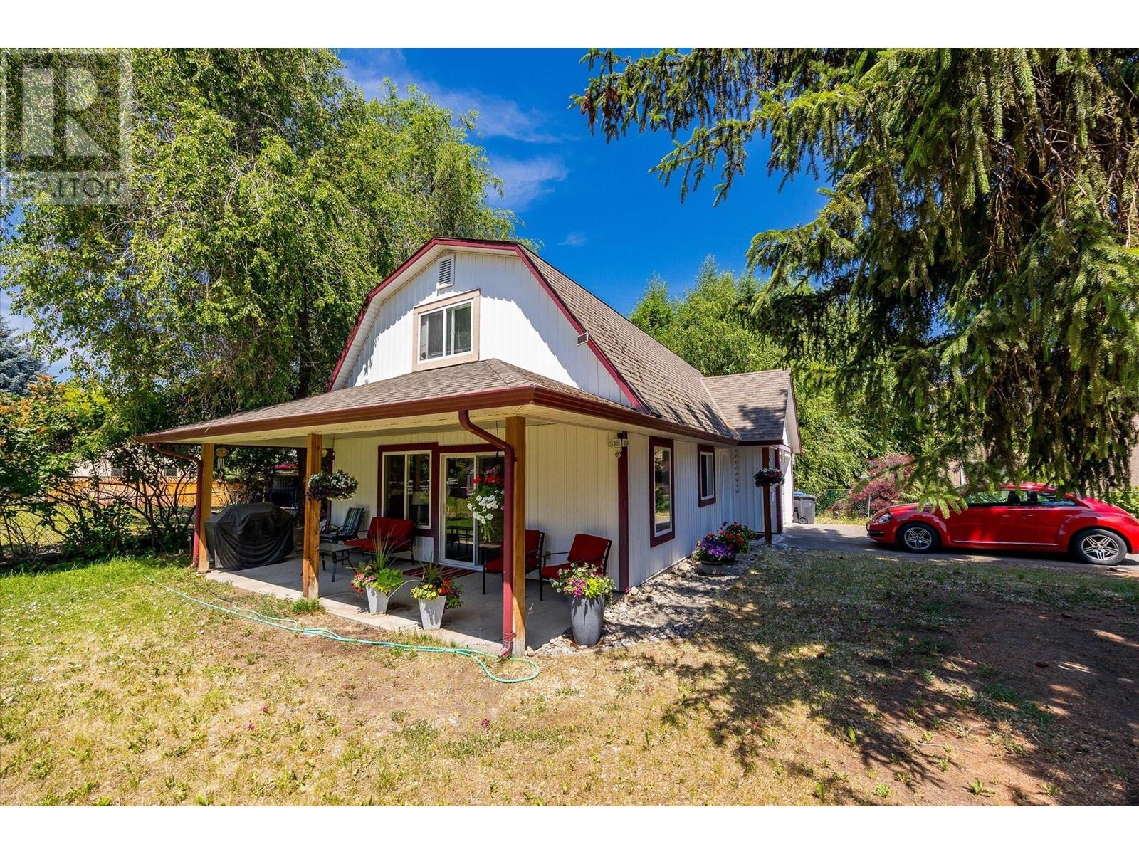 1404 Inkar Rd, Kelowna, BC V1Y 8H7