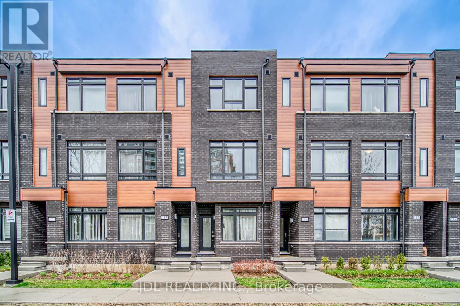 118 370 D Red Maple Rd, Richmond Hill Langstaff, ON L4C 5T4