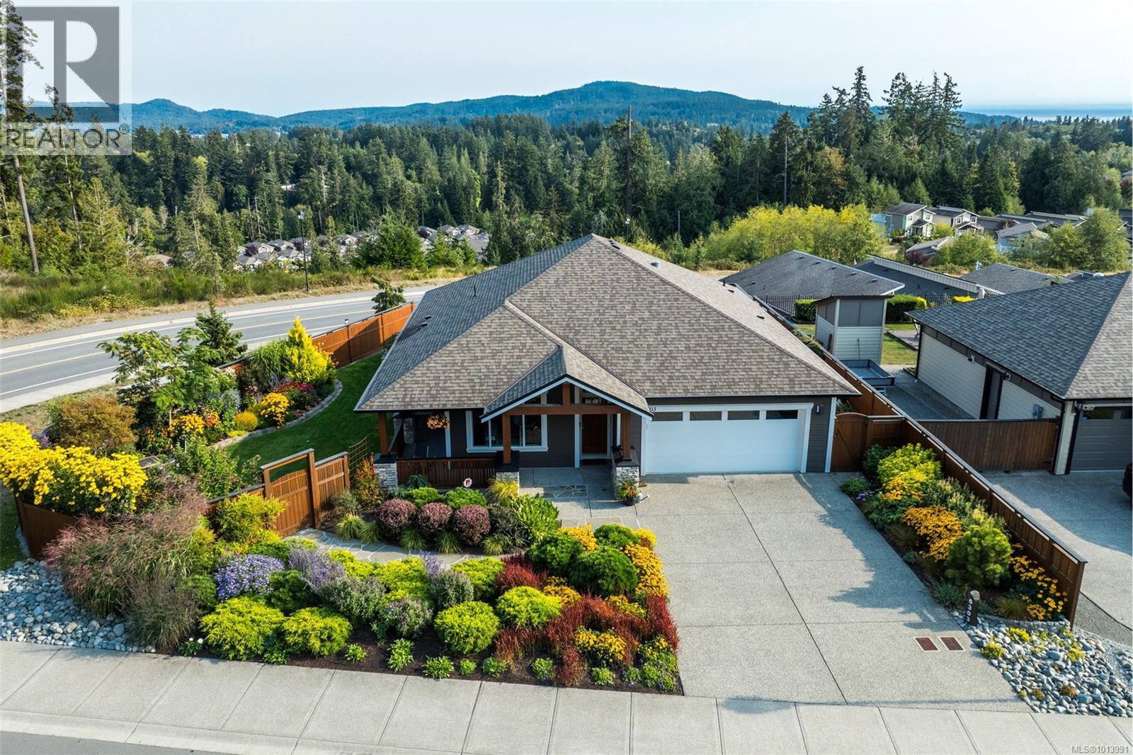 6303 Riverstone Dr, Sooke, BC V9Z 1N4
