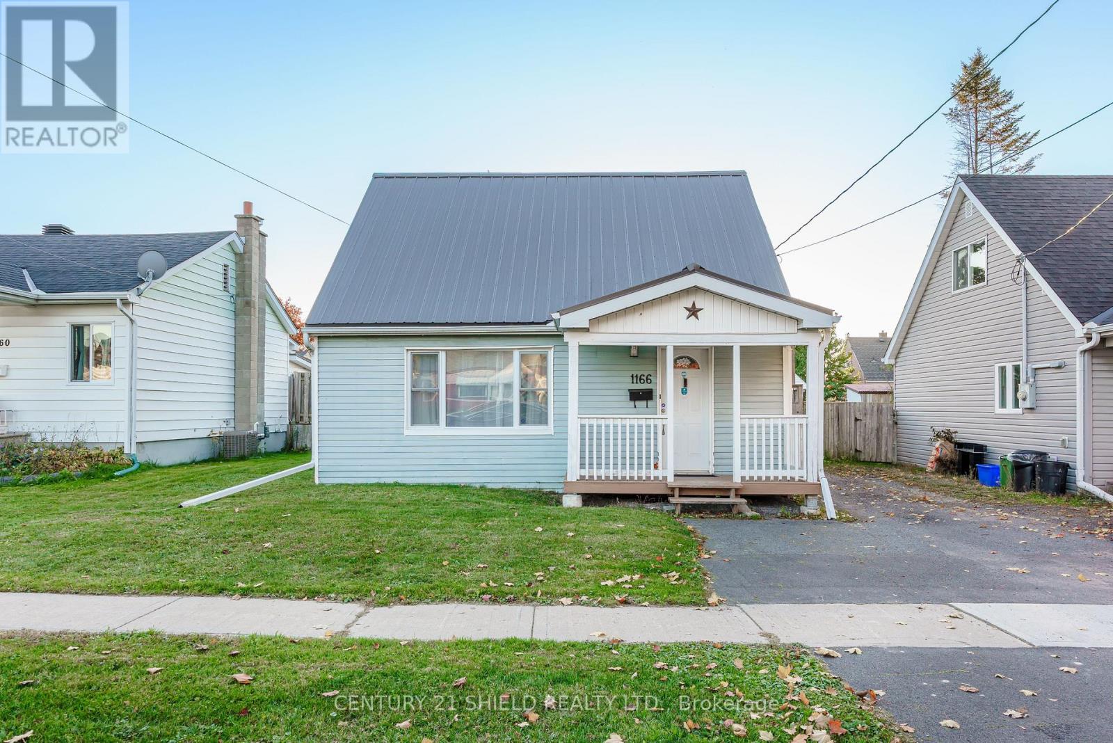 1166 Dunkirk St, Cornwall, ON K6H 3K5