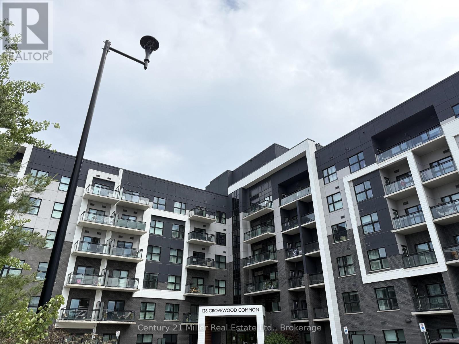 621 128 Grovewood Common, Oakville, ON L6H 0X3