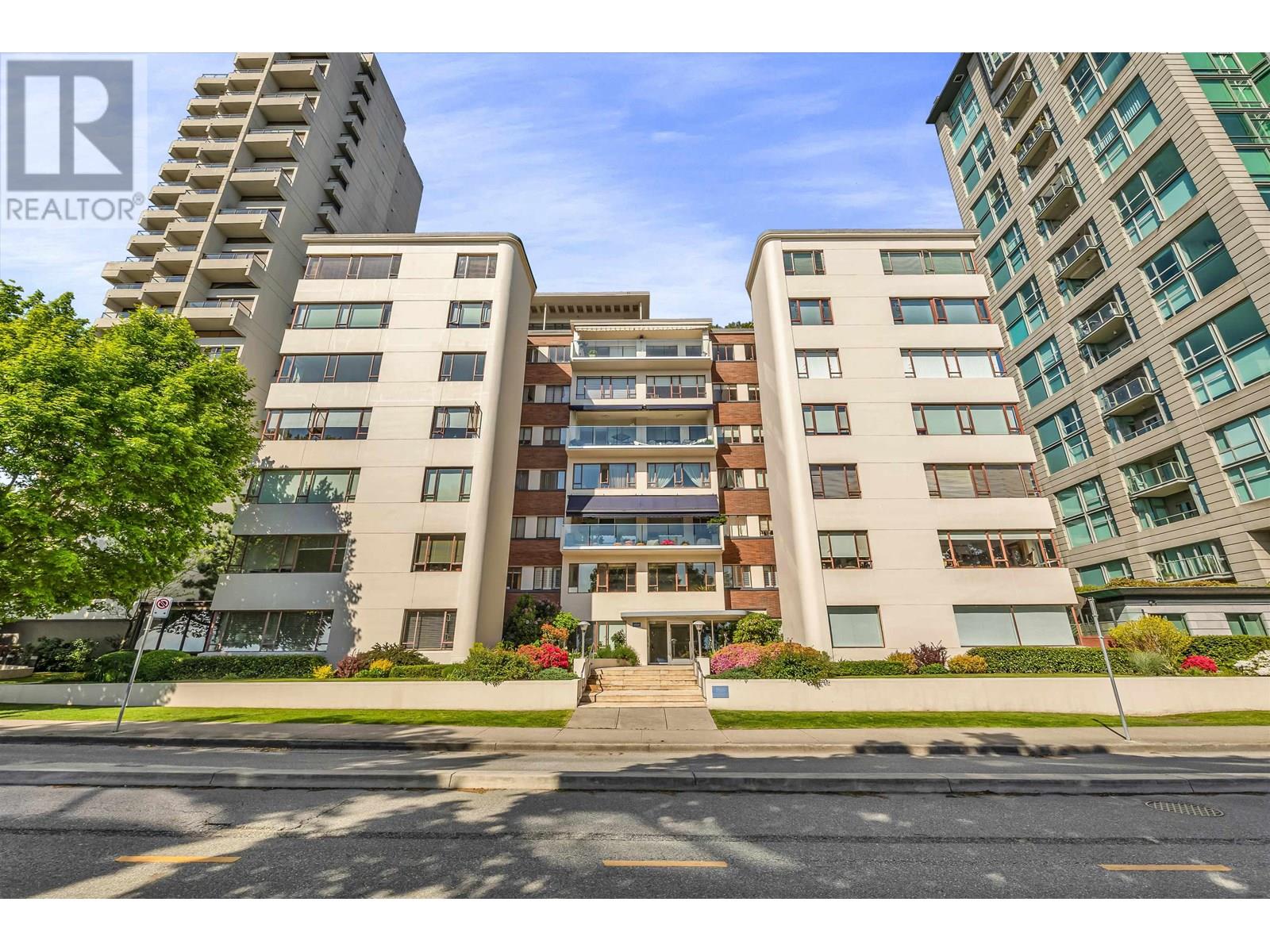 1949 Beach Avenue Unit 508, Vancouver, BC V6G 1Z2