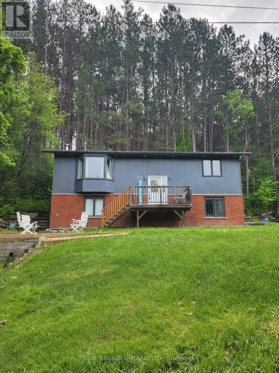 313 Syples St, Armour, ON P0A 1C0