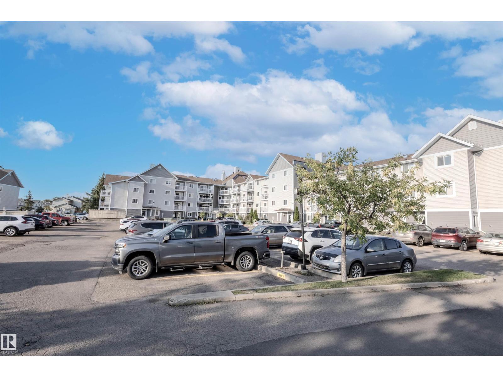 5005 31 Avenue Northwest #305, Edmonton, AB T6L 6S6