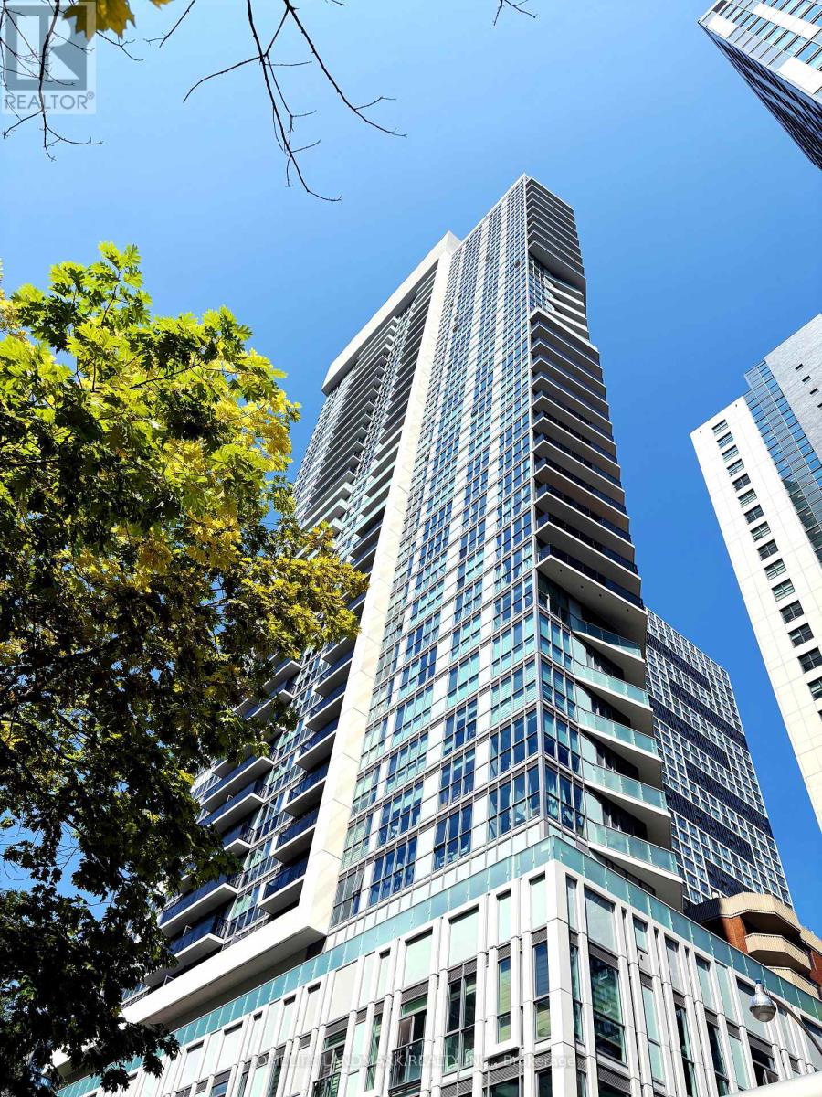 405 77 Mutual St, Toronto, ON M5B 2A9