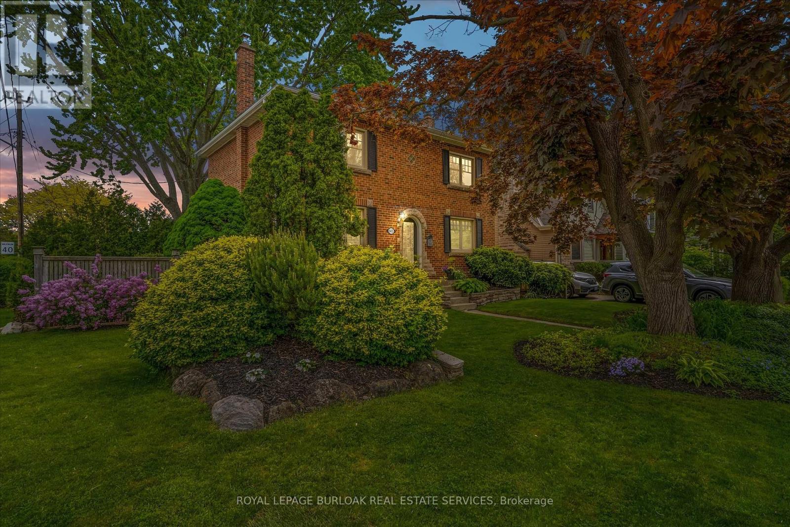 605 Emerald St, Burlington, ON L7R 2P2