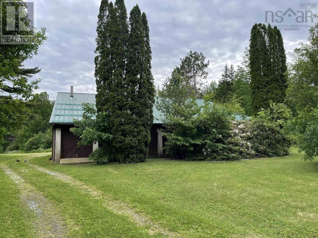 1413 W Caledonia Rd, West Caledonia, NS B0T 1B0