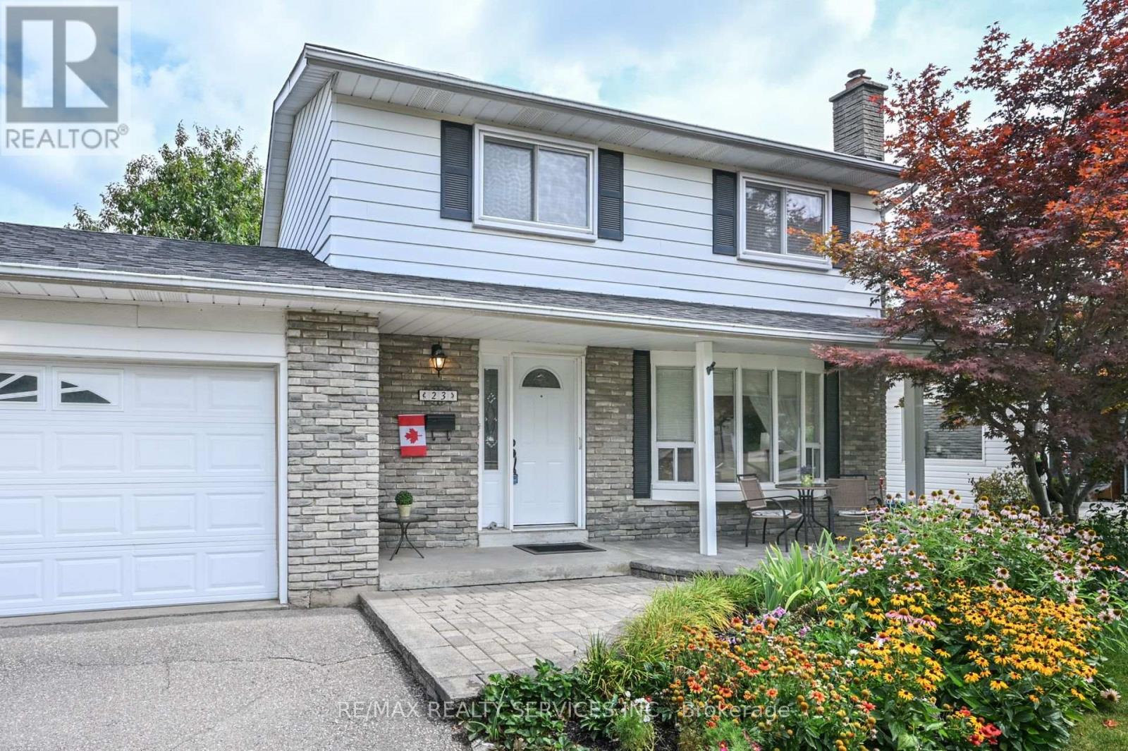 23 Governor Grove Cres, Brampton, ON L6Y 1A5