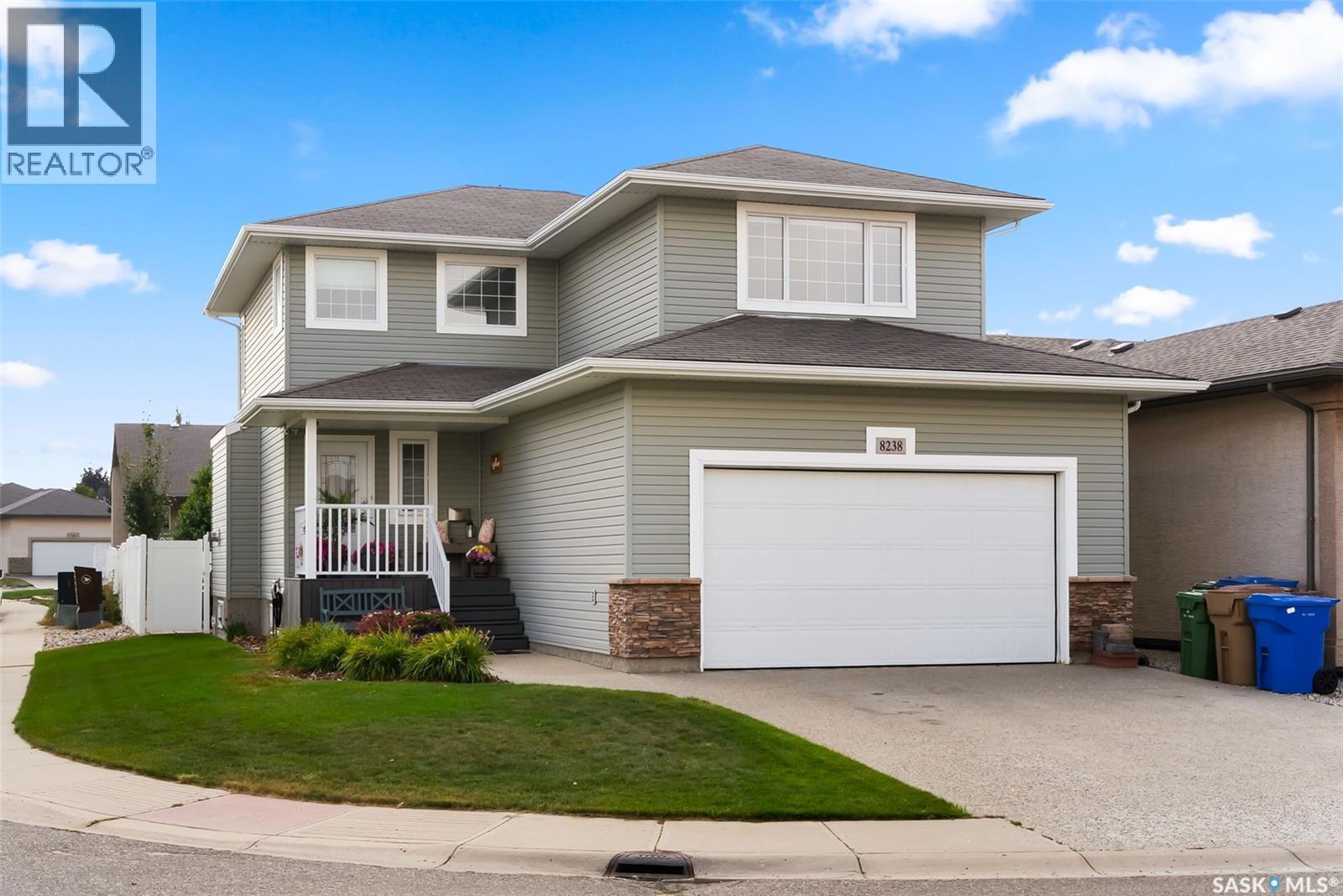 8238 Fairways West Dr, Regina, SK S4Y 0A1