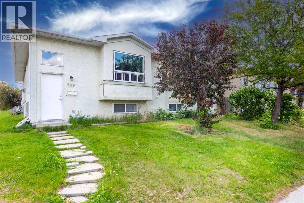 229 Martinglen Way NE, Calgary, AB T3J 3L2