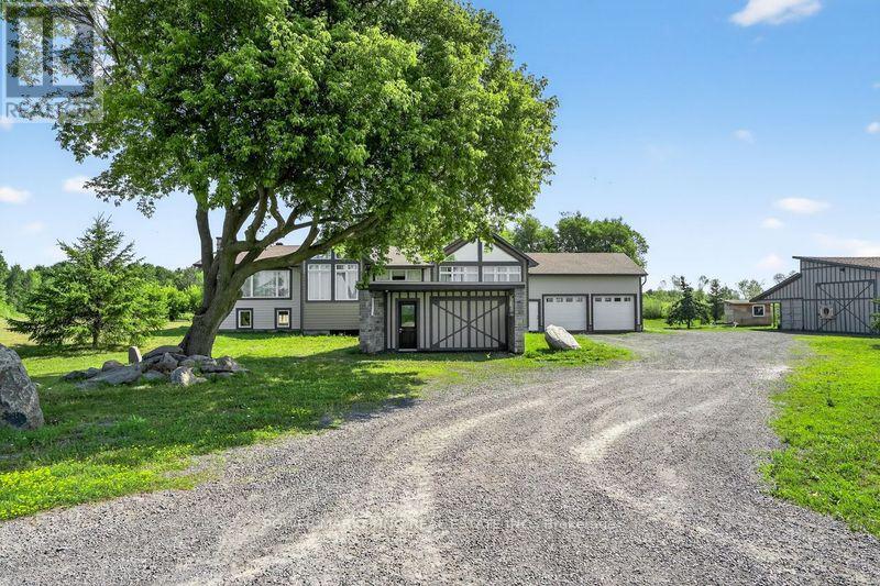 3329 Swale Rd, Ottawa, ON K0A 2W0