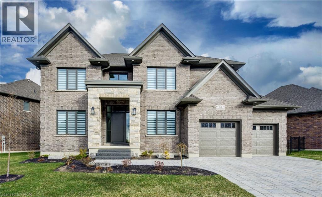 47 Pioneer Ridge Dr, Kitchener, ON N2P 0G6