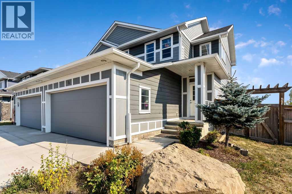 6 Redstone Mews NE, Calgary, AB T3N 0N5