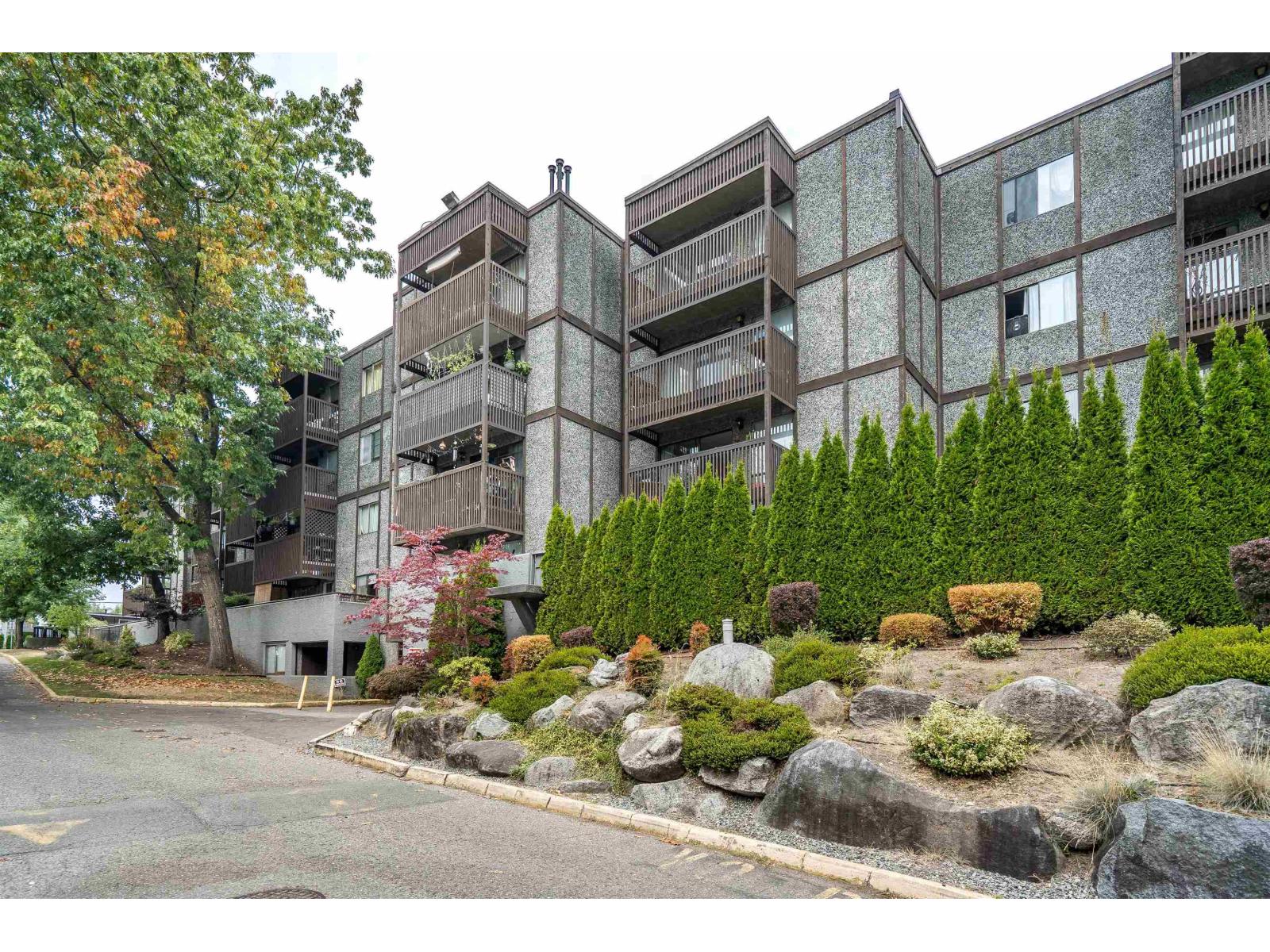 9682 134 Street Unit 206, Surrey, BC V3T 5L6