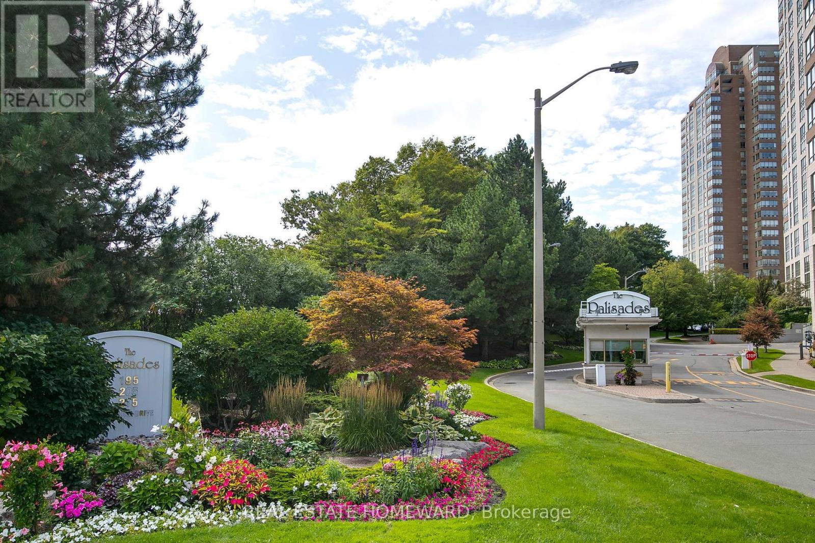 1006 215 Wynford Dr, Toronto, ON M3C 3P5