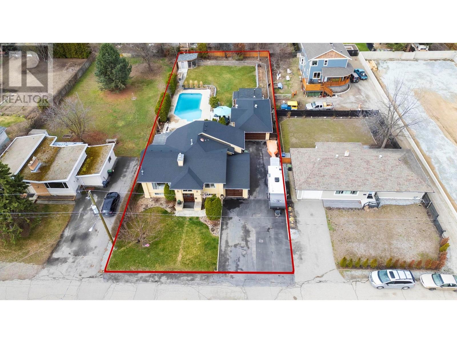 3050 Holland Rd, Kelowna, BC V1W 3P8