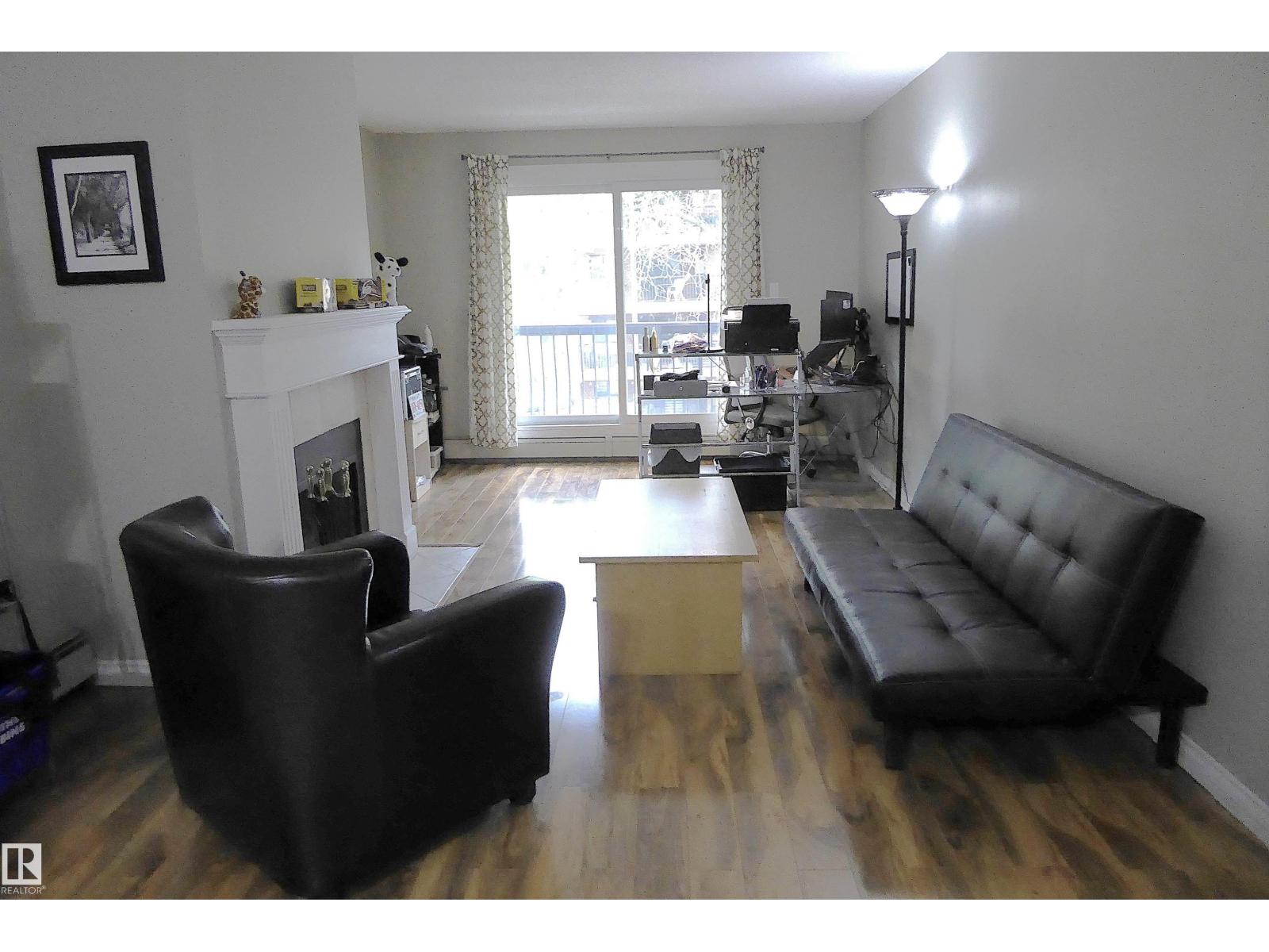 10420 93 Street Northwest #305, Edmonton, AB T5H 1X4