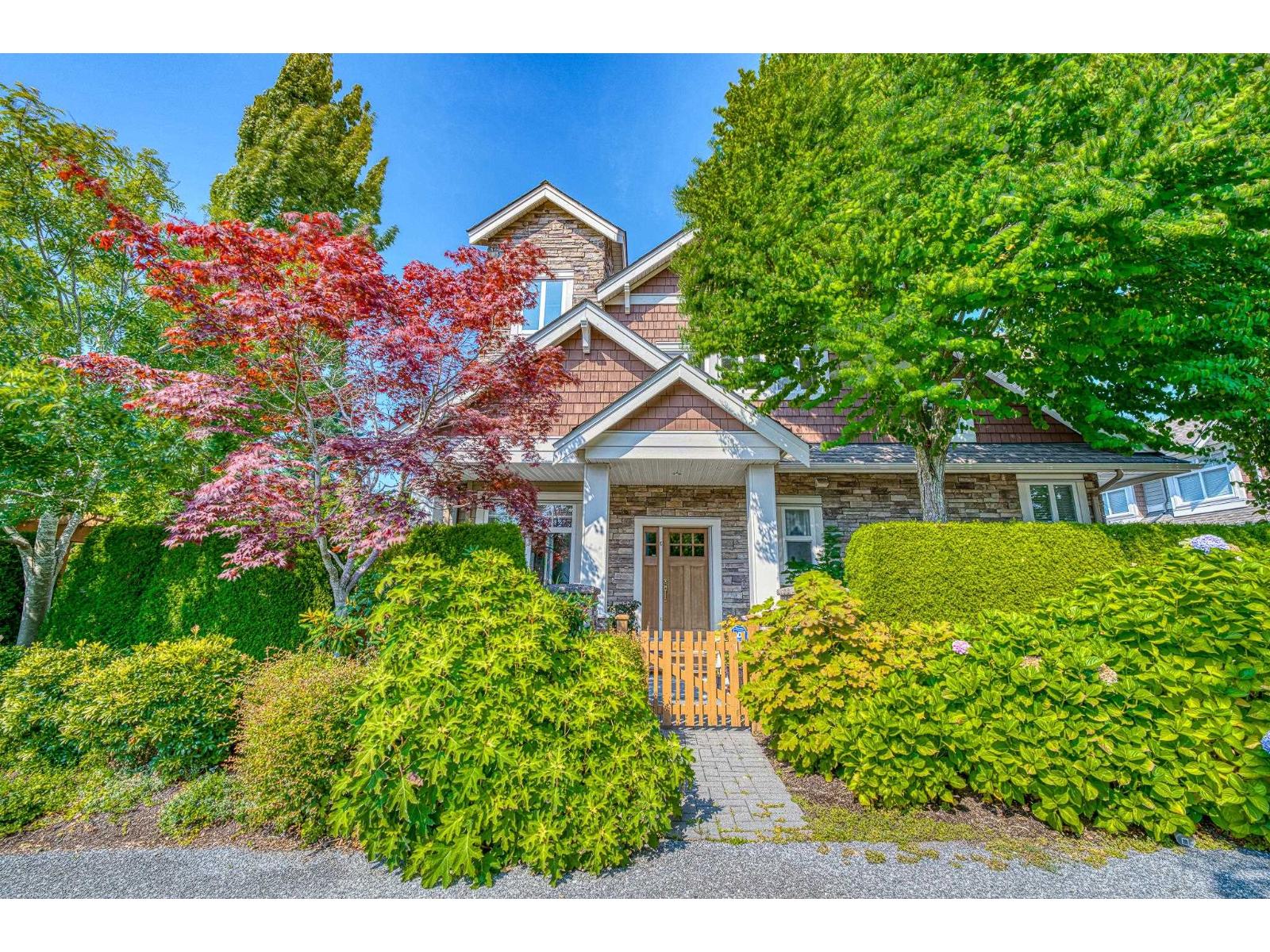 2456 163 Street Unit 7, Surrey, BC V3Z 8B8
