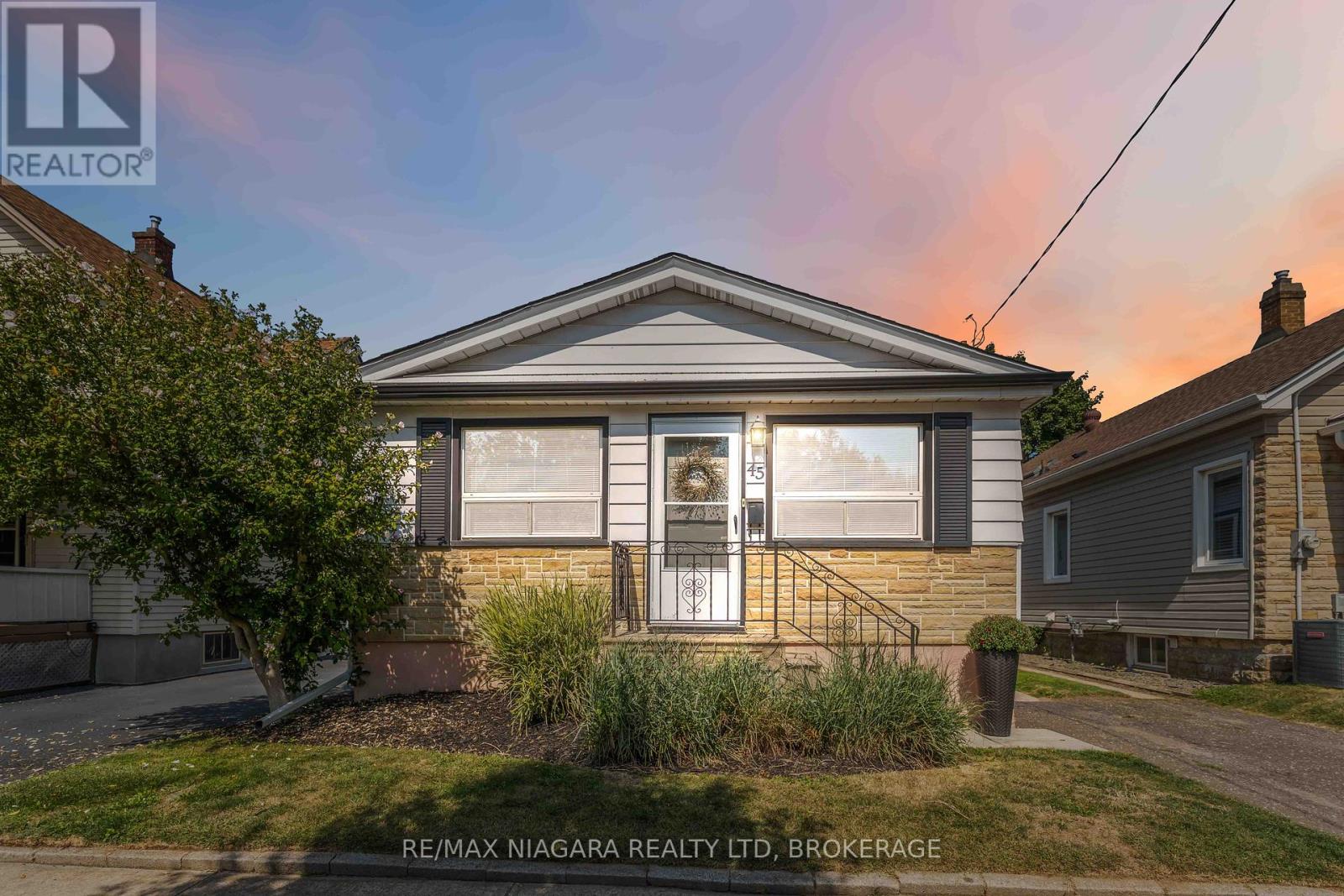 45 Junkin St, St. Catharines, ON L2R 1N5