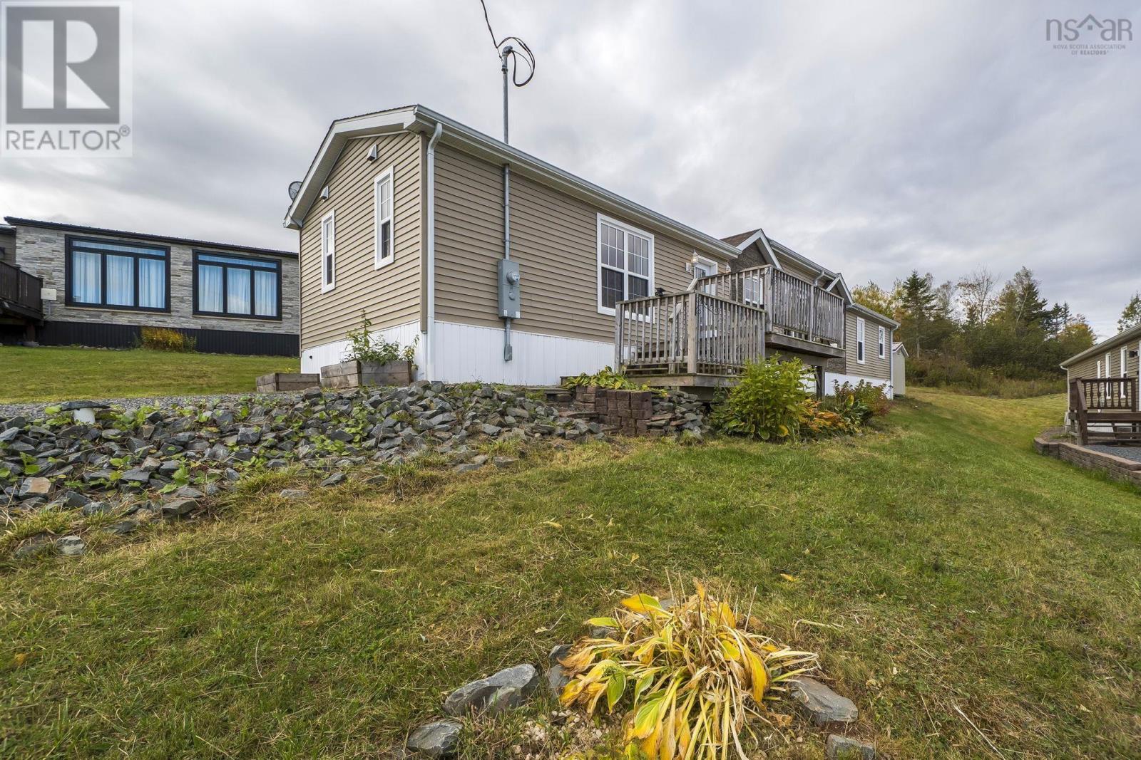 21 High Tide Rd, Stewiacke, NS B0N 2J0