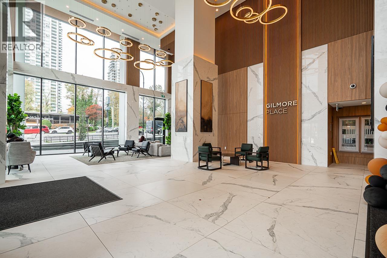 2108 Gilmore Avenue Unit 610, Burnaby, BC V5C 0N8