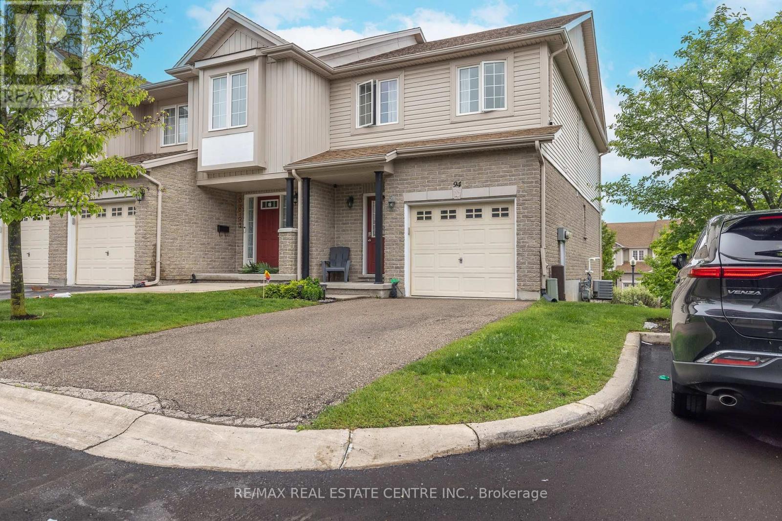 94 105 Pinnacle Dr, Kitchener, ON N2P 1B8
