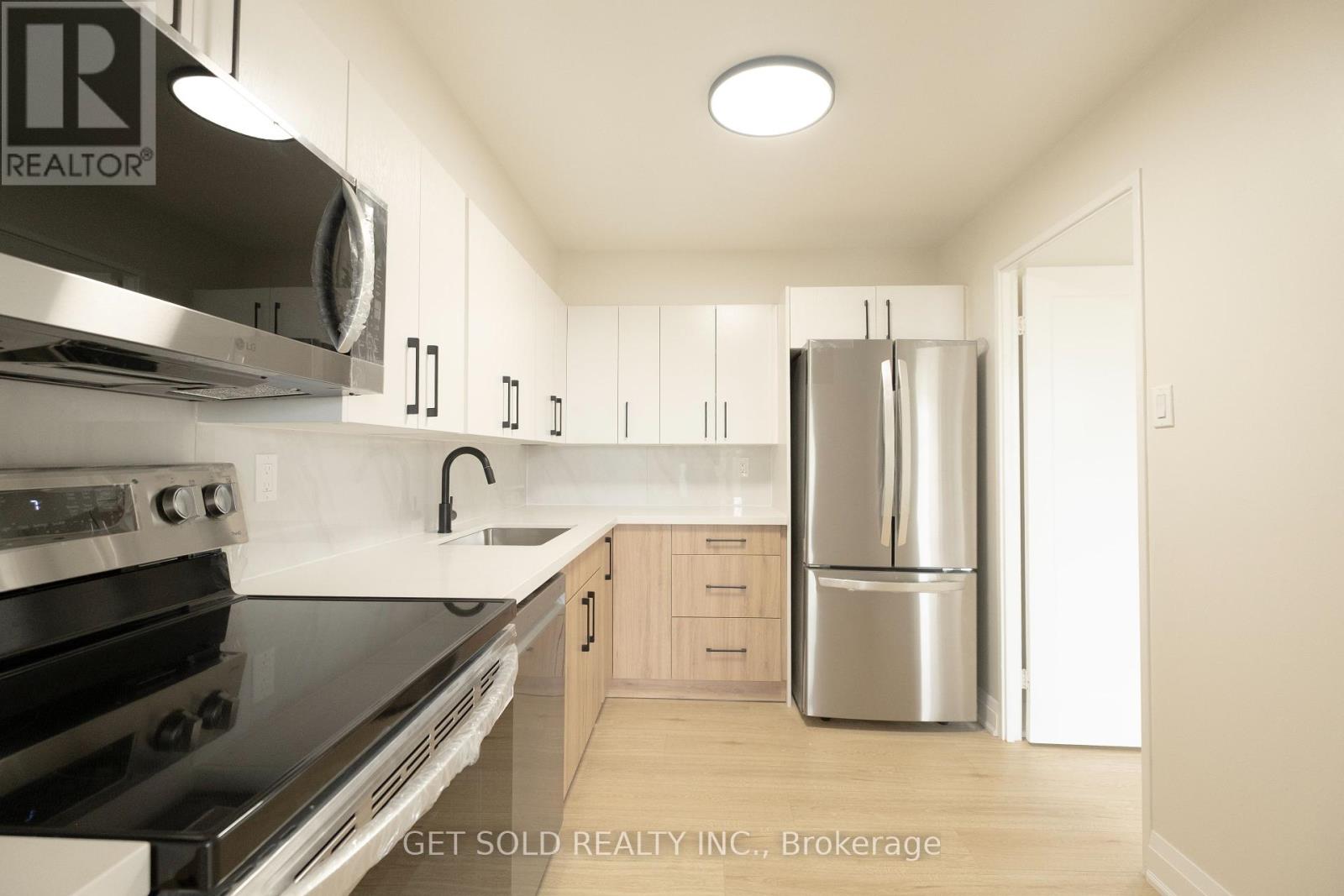 405 120 Dundalk Dr, Toronto, ON M1P 4V9