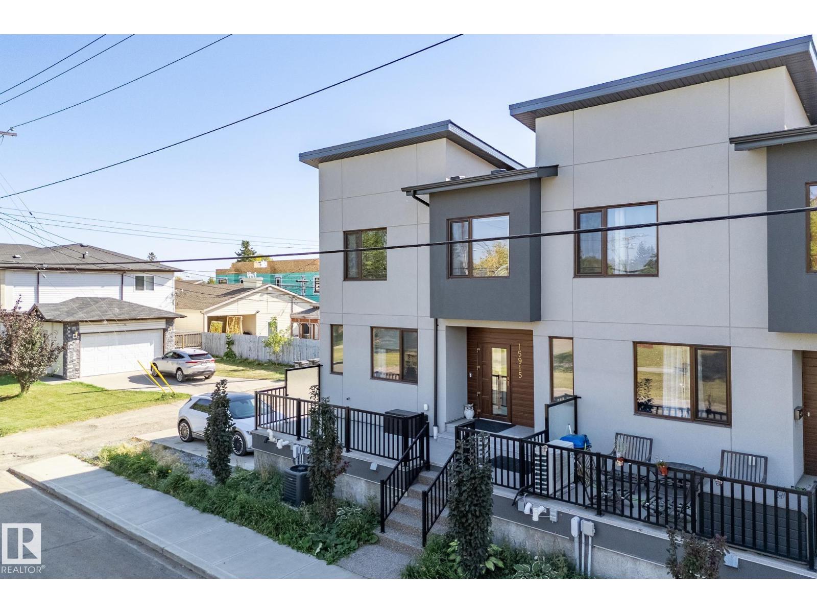 104 Av Nw Unit 15915, Edmonton, AB T5P 3G2