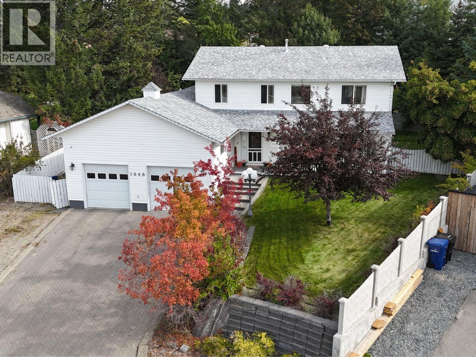1646 Mt Pyramid Cres, Cranbrook, BC V1C 6N6
